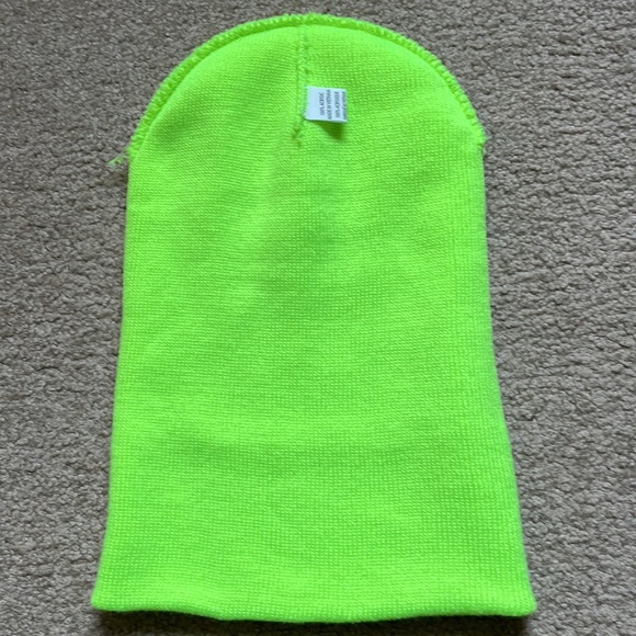 Neon yellow toque - Picture 5 of 8